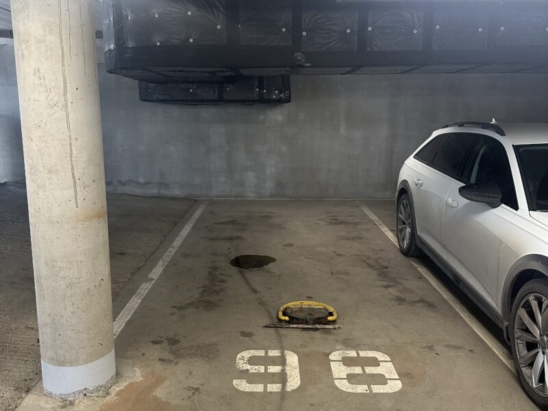 Parking spot in Lüüsi tänav 2, Tallinn, Estonia